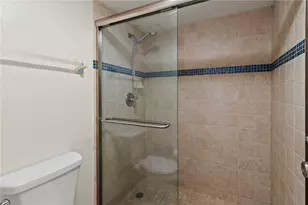 1055 W Peppertree Dr, Sarasota, FL 34242 - Photo 26