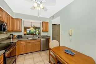 5219 Lake Village Dr, Sarasota, FL 34235 - Photo 14