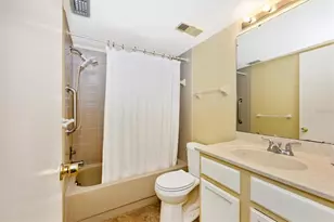 5219 Lake Village Dr, Sarasota, FL 34235 - Photo 32