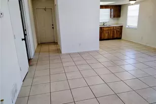 4027 61st St W, Bradenton, FL 34209 - Photo 6