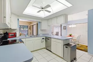 771 Vivienda S Ct, Venice, FL 34293 - Photo 22