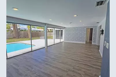 2019 Chippawa Place, Sarasota, FL 34234 - Photo 4