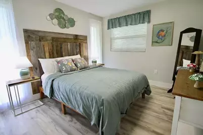 3174 Jennings Drive, Sarasota, FL 34239 - Photo 10