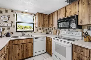 3831 SE 11th Pl, Cape Coral, FL 33904 - Photo 12