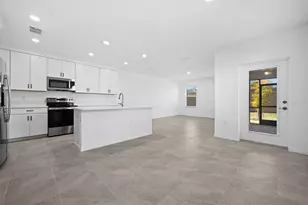 5429 Tripoli Dr, Palmetto, FL 34221 - Photo 4