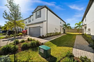 5429 Tripoli Dr, Palmetto, FL 34221 - Photo 2