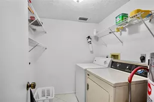 5218 Marsh Field Ln, Sarasota, FL 34235 - Photo 16