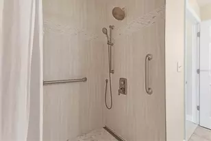 750 N Tamiami Trl, Sarasota, FL 34236 - Photo 30