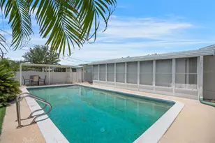 3621 S Lockwood Ridge Rd, Sarasota, FL 34239 - Photo 24