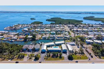 10125 W Manatee Avenue W #D2, Bradenton, FL 34209 - Photo 22