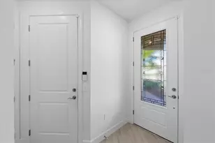 6713 Alstead Cir, Lakewood Ranch, FL 34202 - Photo 4