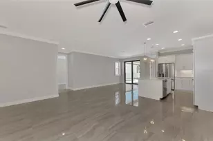 906 E Venice Ave, Venice, FL 34285 - Photo 10
