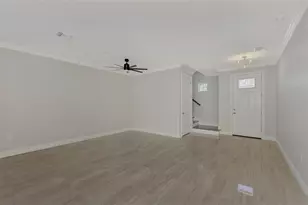 906 E Venice Ave, Venice, FL 34285 - Photo 8