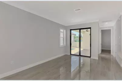906 E Venice Avenue, Venice, FL 34285 - Photo 10