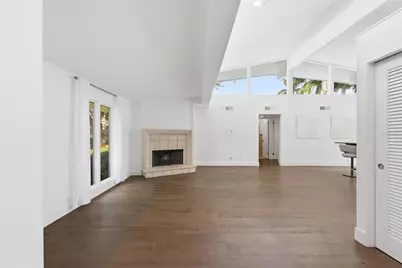 425 Partridge Circle, Sarasota, FL 34236 - Photo 4