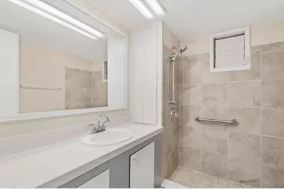 5205 5th Street E, Bradenton, FL 34203 - Photo 12