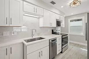 1240 Solitude Ln, Sarasota, FL 34242 - Photo 20