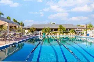 5450 Eagles Point Cir, Sarasota, FL 34231 - Photo 4