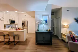 200 4th Ave S, Saint Petersburg, FL 33701 - Photo 4