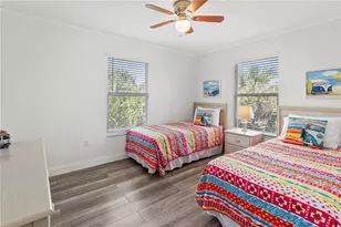 6250 Holmes Blvd, Holmes Beach, FL 34217 - Photo 16