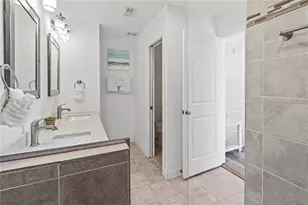 6250 Holmes Blvd, Holmes Beach, FL 34217 - Photo 6