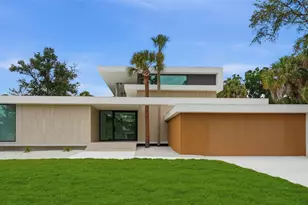 359 N Shore Dr, Sarasota, FL 34234 - Photo 4