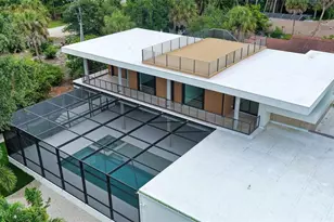 359 N Shore Dr, Sarasota, FL 34234 - Photo 38
