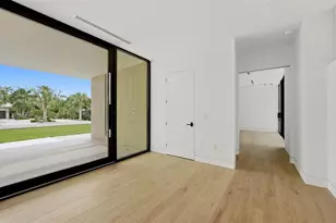 359 N Shore Dr, Sarasota, FL 34234 - Photo 16