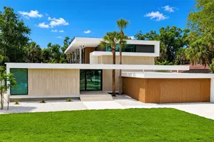 359 N Shore Dr, Sarasota, FL 34234 - Photo 2