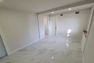 2784 Martin St, Sarasota, FL 34237 - Photo 18