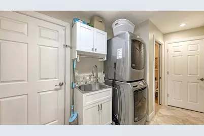 4711 Maid Marian Lane, Sarasota, FL 34232 - Photo 16