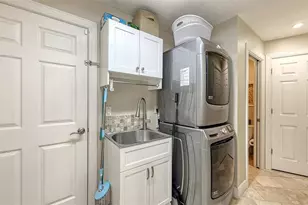 4711 Maid Marian Ln, Sarasota, FL 34232 - Photo 16