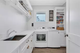 4881 Oxford Dr, Siesta Key, FL 34242 - Photo 64