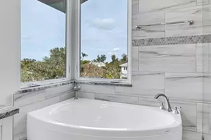 4881 Oxford Dr, Siesta Key, FL 34242 - Photo 74