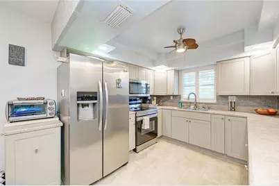 3040 Tyrone Lane, Sarasota, FL 34239 - Photo 20