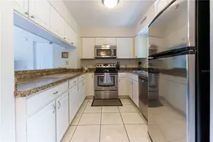5685 Ashton Lakes Dr, Sarasota, FL 34231 - Photo 12