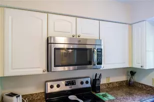 5685 Ashton Lakes Dr, Sarasota, FL 34231 - Photo 18