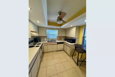 374 Oak Hill Drive #37, Sarasota, FL 34232 - Photo 6