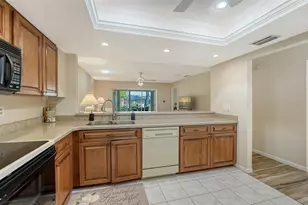 4207 Bowling Green Cir, Sarasota, FL 34233 - Photo 12