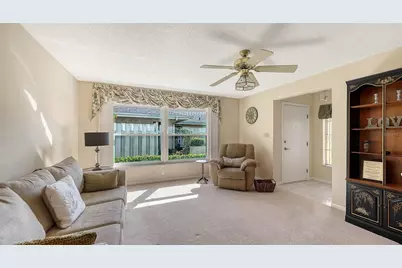 4207 Bowling Green Circle #35, Sarasota, FL 34233 - Photo 10