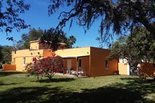 322 Buena Vista Ave, Sarasota, FL 34243 - Photo 4