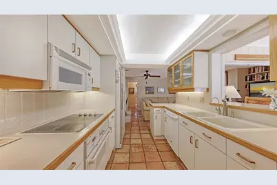 1672 Shoreland Drive, Sarasota, FL 34239 - Photo 12