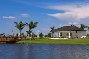 10648 Orbit Ter, Sarasota, FL 34241 - Photo 26
