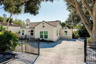 223 Palmetto Rd W, Nokomis, FL 34275 - Photo 2