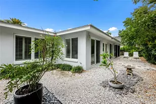 413 Poinsettia Rd, Anna Maria, FL 34216 - Photo 32