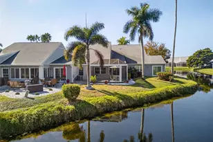 3523 52nd Ave W, Bradenton, FL 34210 - Photo 2