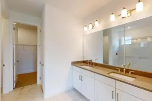 4911 Caserta Ct, Palmetto, FL 34221 - Photo 10