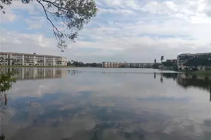 3774 Lake Bayshore Dr, Bradenton, FL 34205 - Photo 20