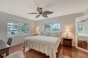 800 Benjamin Franklin Dr, Sarasota, FL 34236 - Photo 18