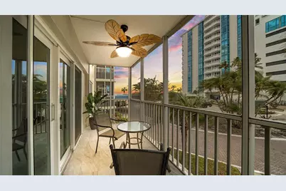 800 Benjamin Franklin Drive #202, Sarasota, FL 34236 - Photo 4